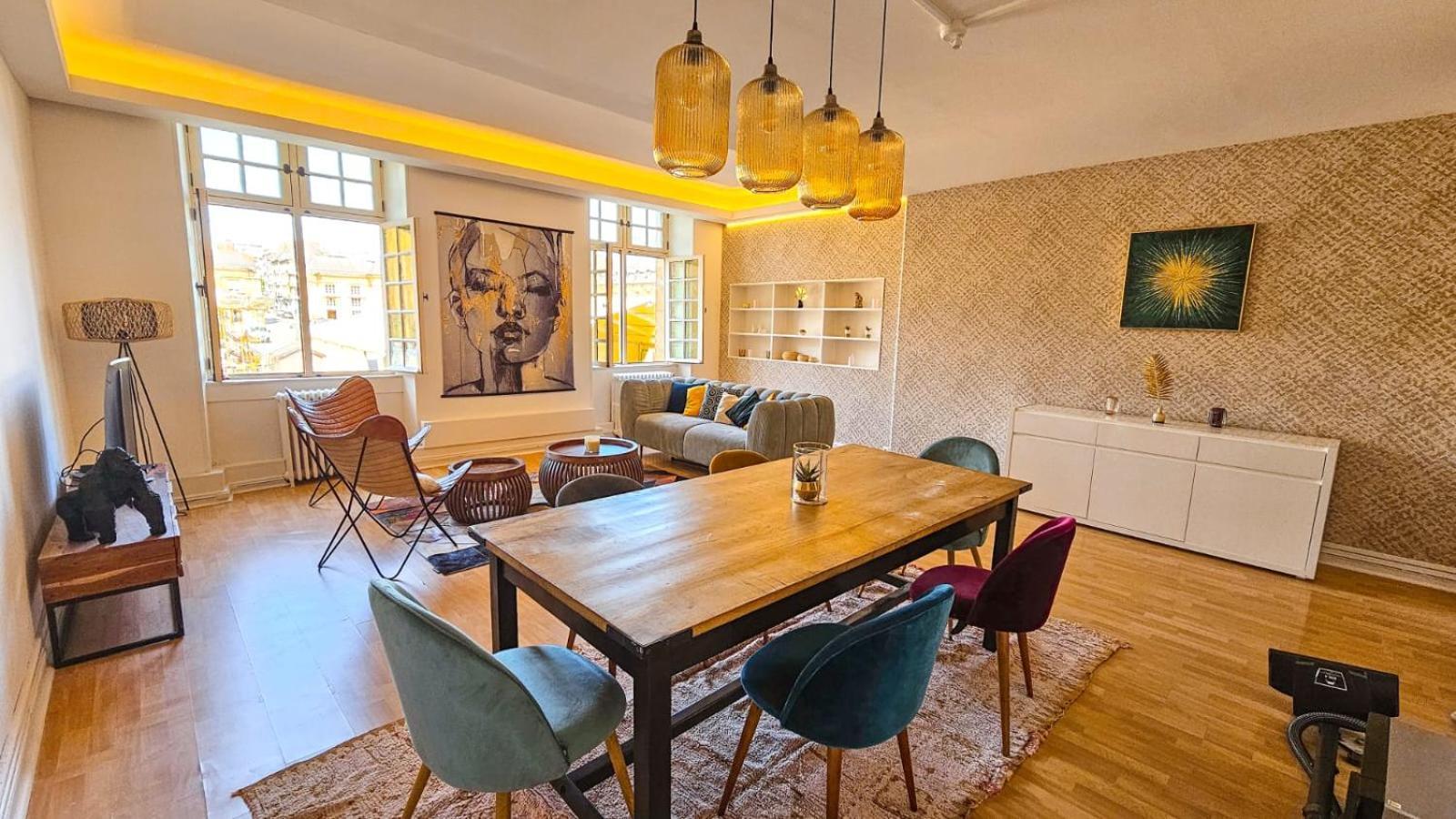 Grand Apt 130M2 Vue Place Ducale Charleville-Mézières Buitenkant foto